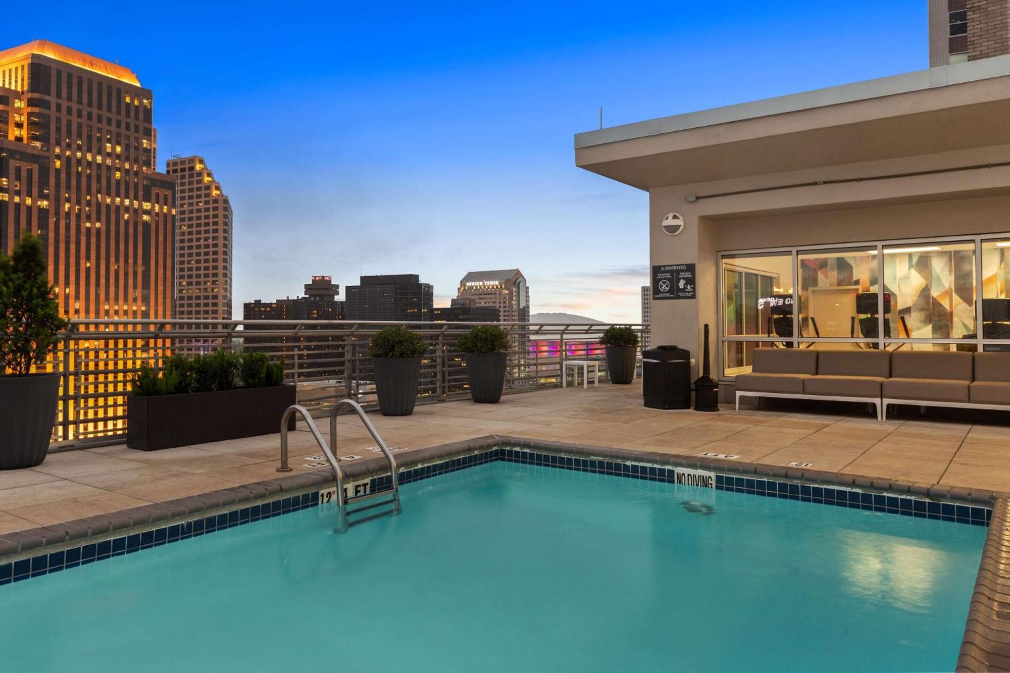 Hilton Garden Inn New Orleans French Quarter/Cbd Buitenkant foto